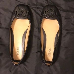 Micheal Kors black flats
